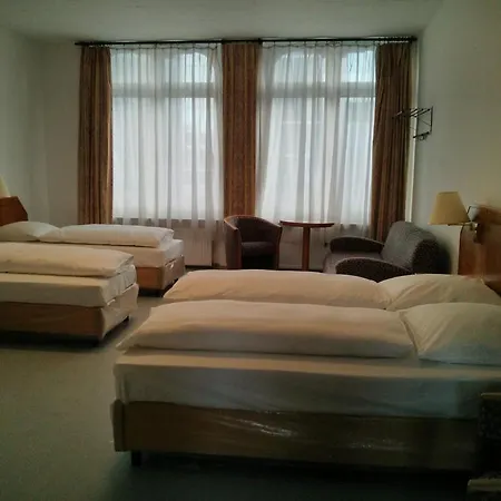 Willy Frankfurt 3*