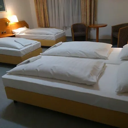Willy Frankfurt 3*